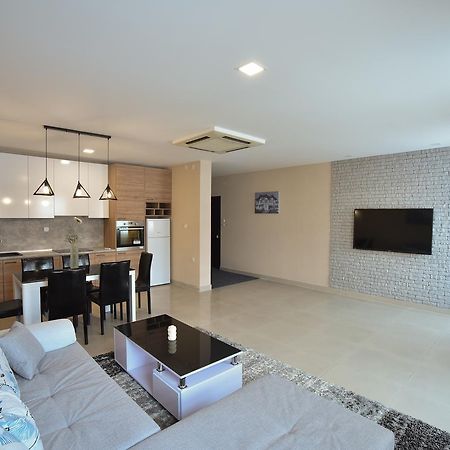 City Center Apartments ピロト エクステリア 写真