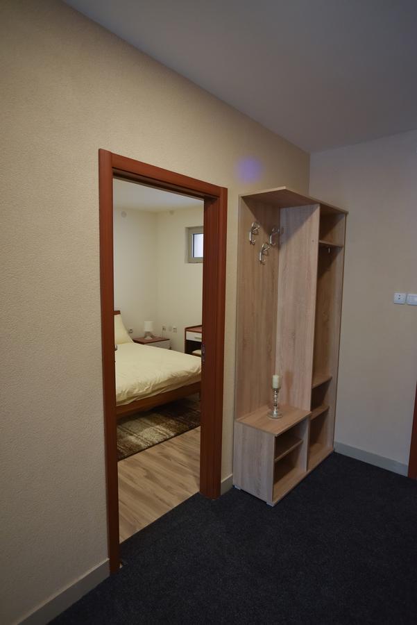 City Center Apartments ピロト エクステリア 写真