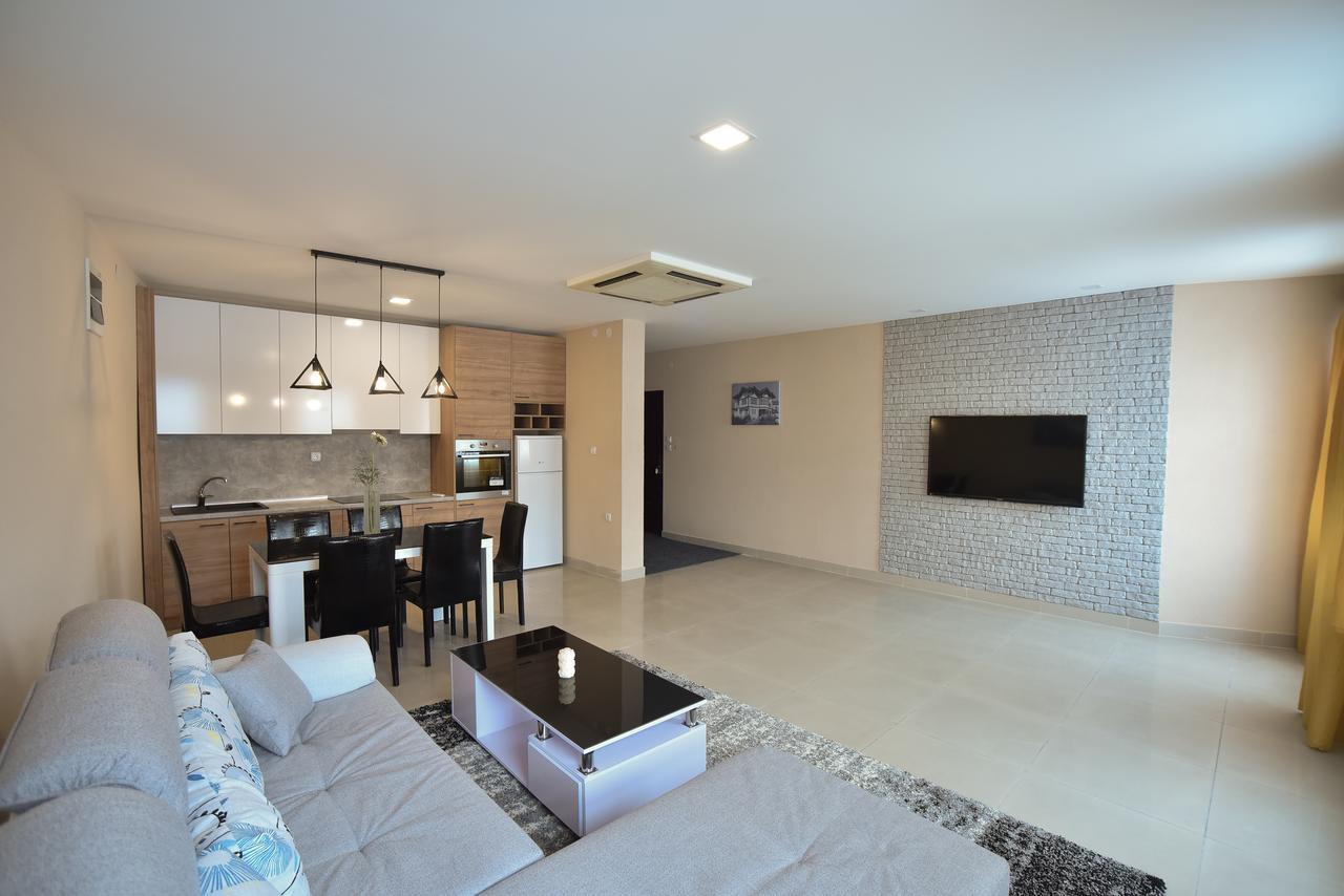City Center Apartments ピロト エクステリア 写真
