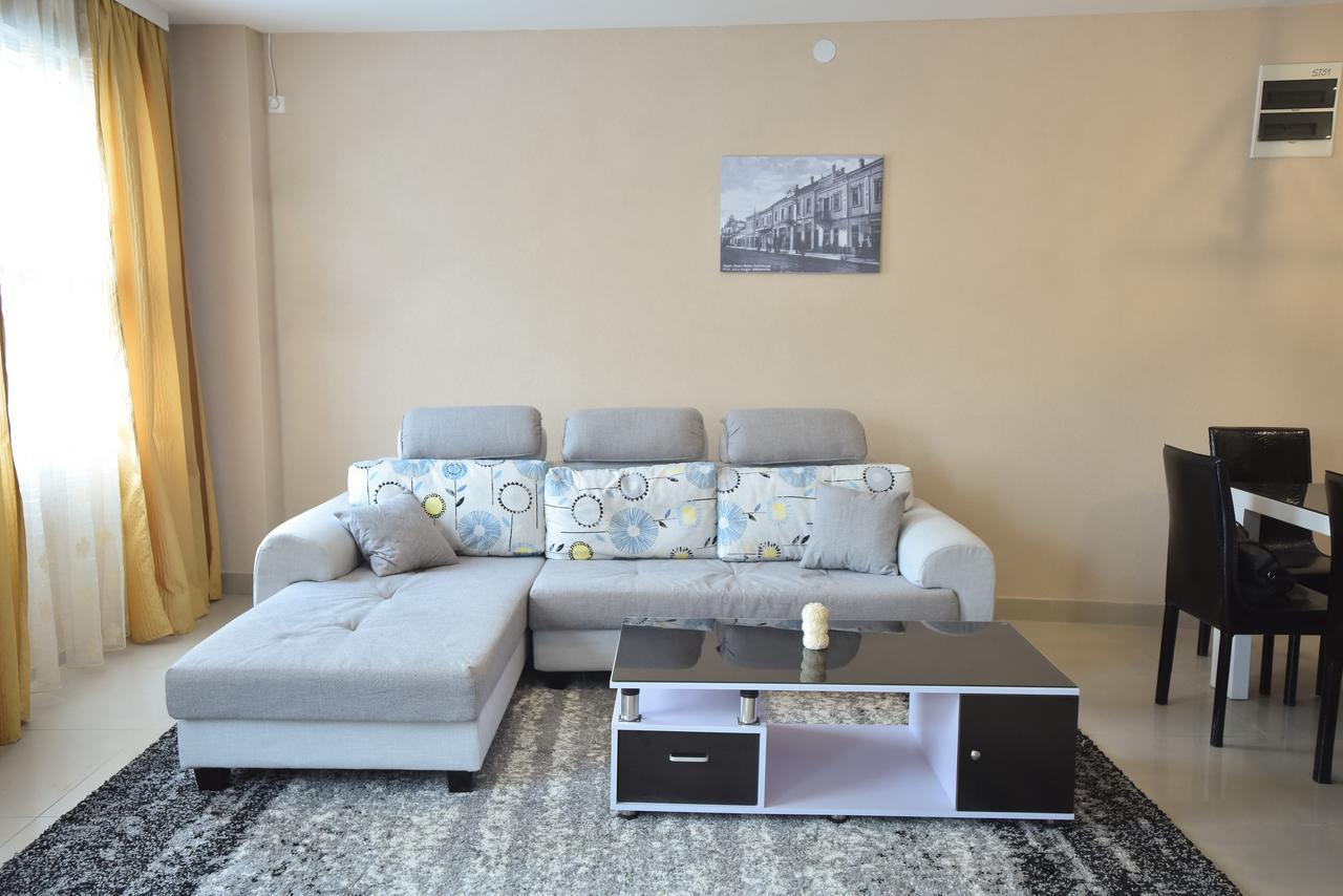 City Center Apartments ピロト エクステリア 写真
