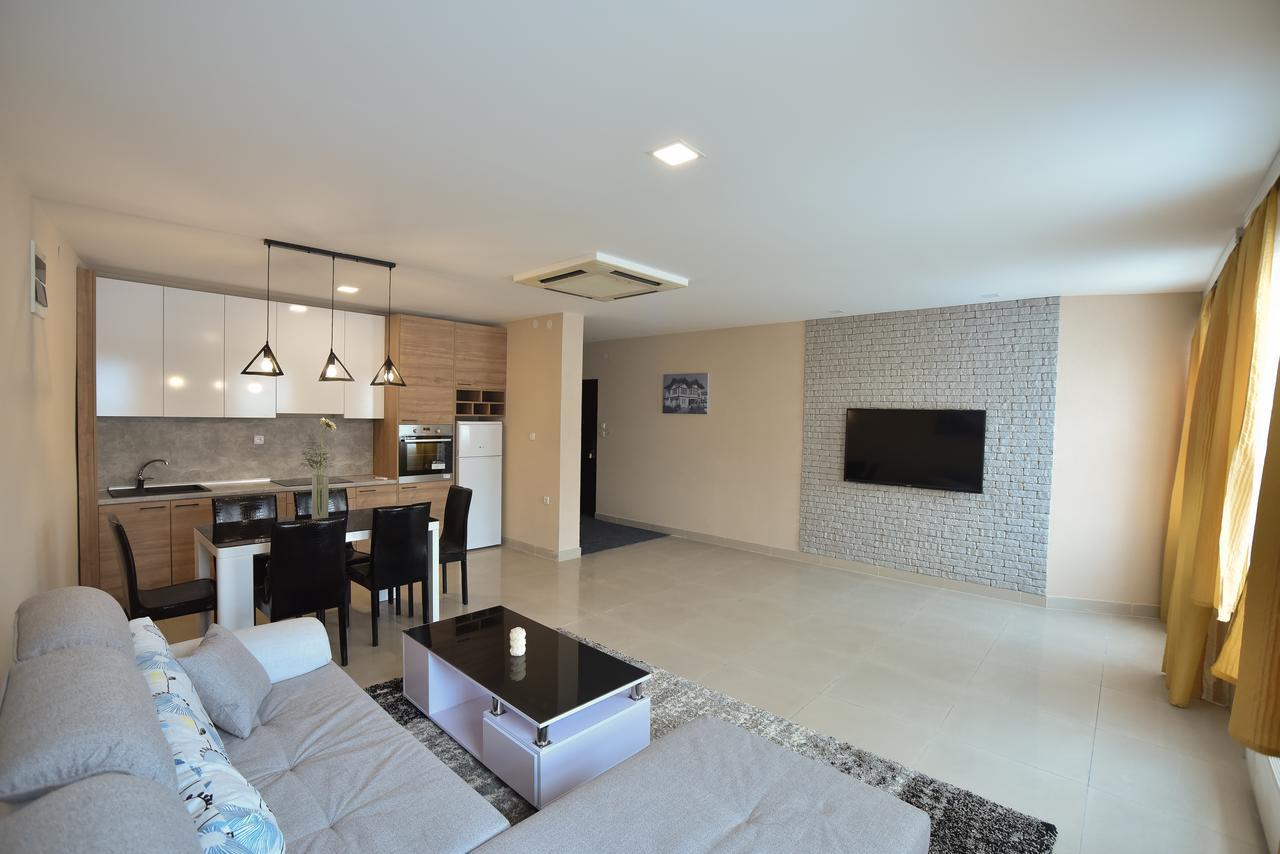 City Center Apartments ピロト エクステリア 写真