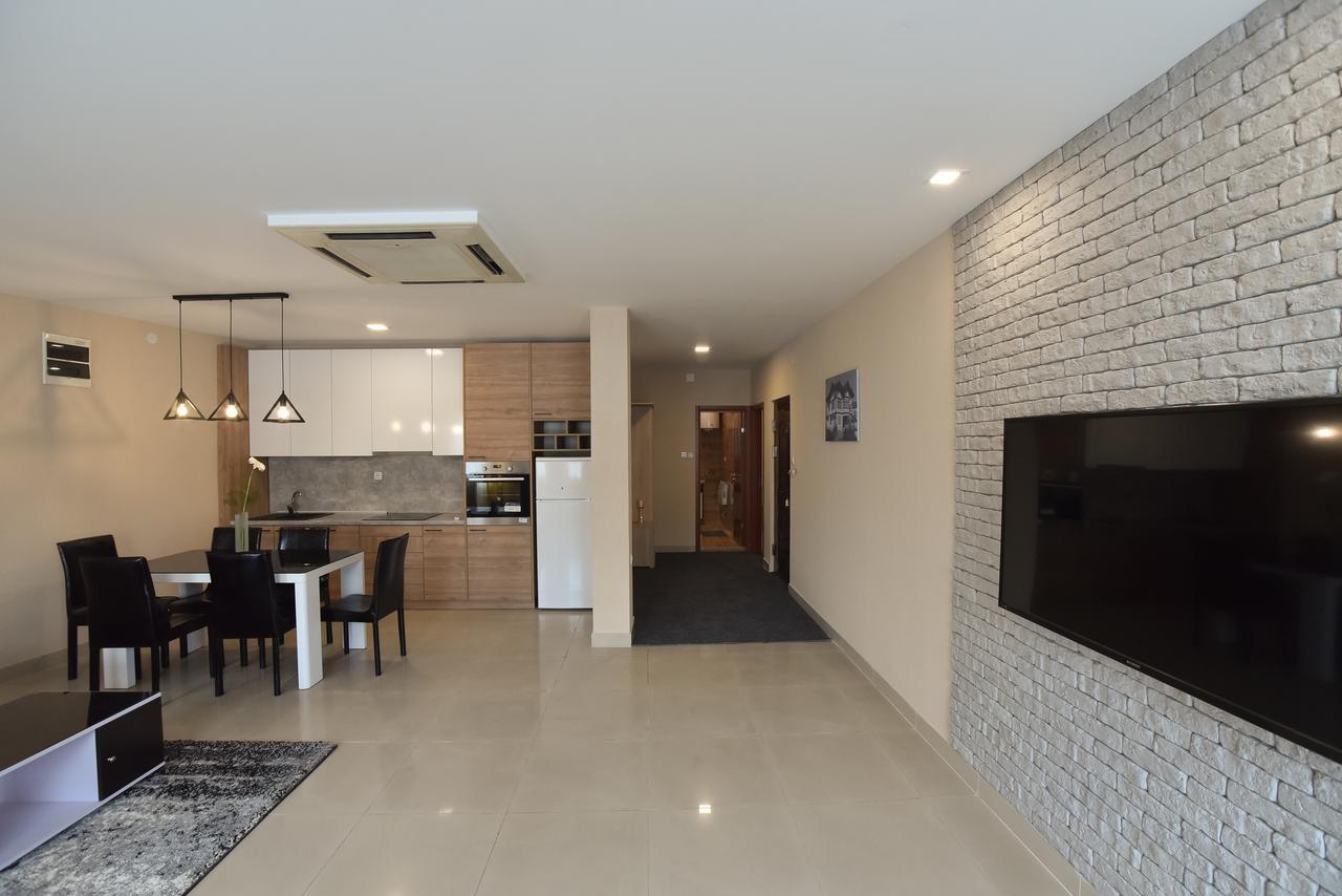 City Center Apartments ピロト エクステリア 写真
