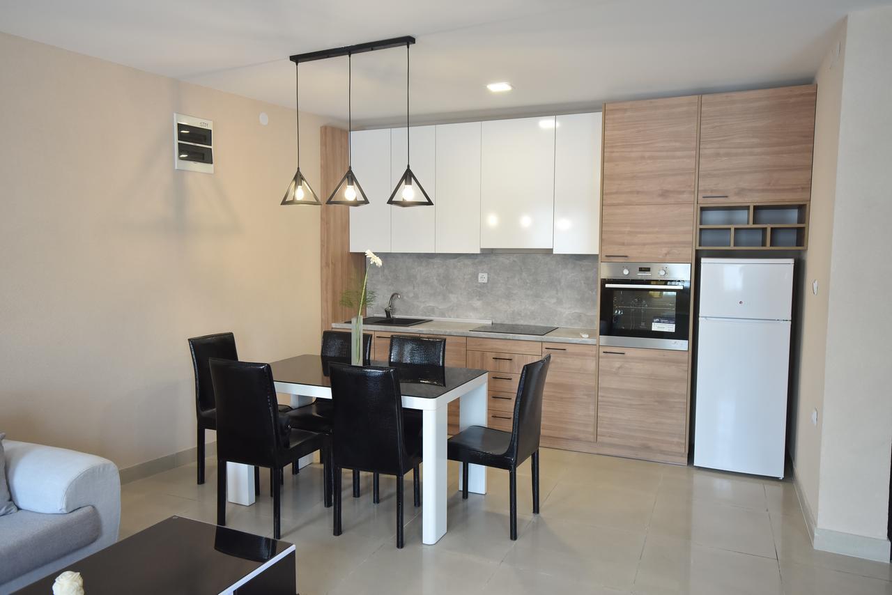 City Center Apartments ピロト エクステリア 写真