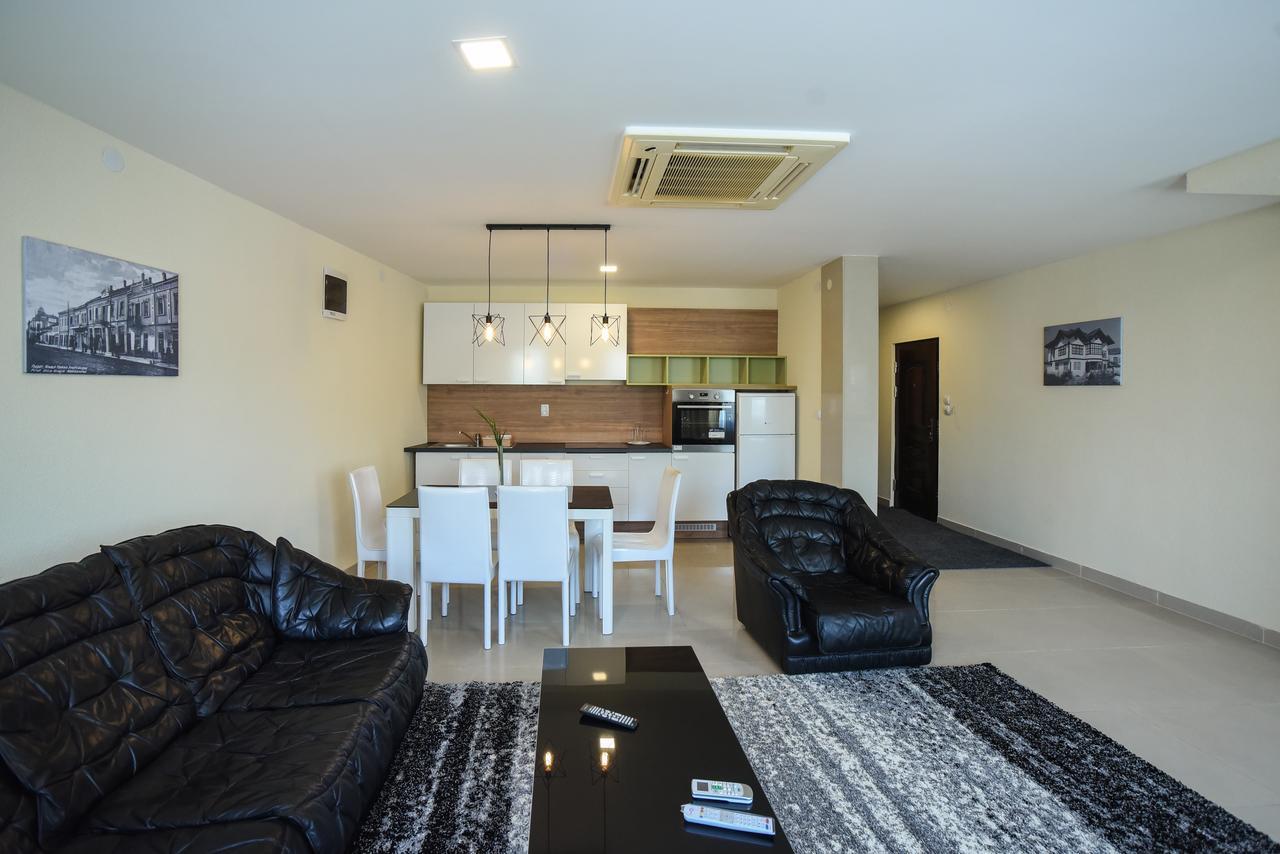 City Center Apartments ピロト エクステリア 写真