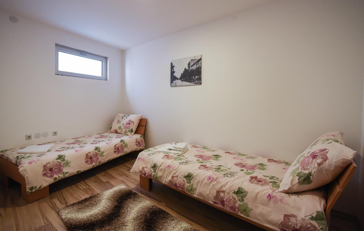 City Center Apartments ピロト エクステリア 写真