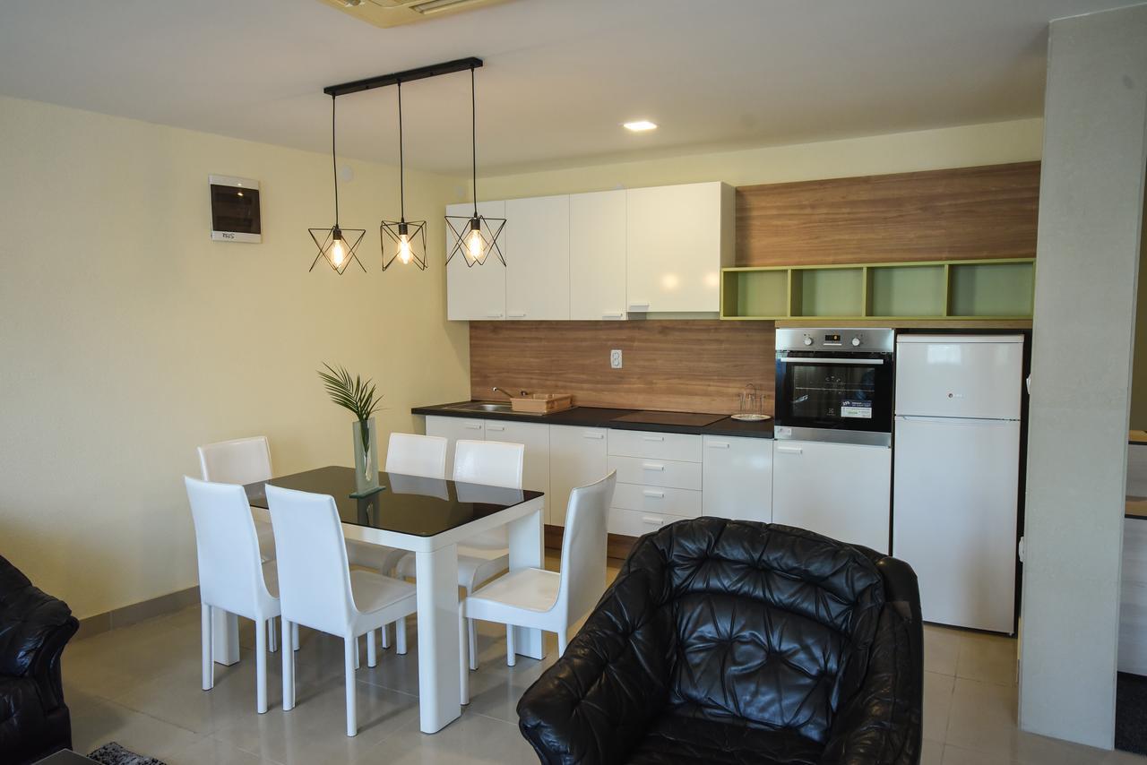 City Center Apartments ピロト エクステリア 写真