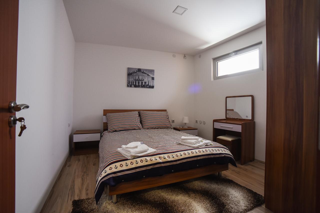 City Center Apartments ピロト エクステリア 写真