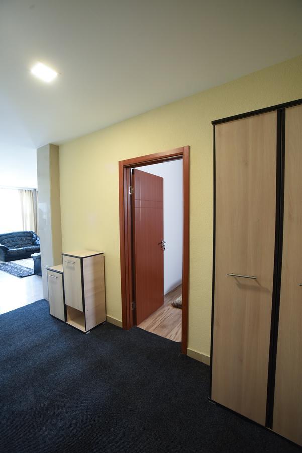 City Center Apartments ピロト エクステリア 写真