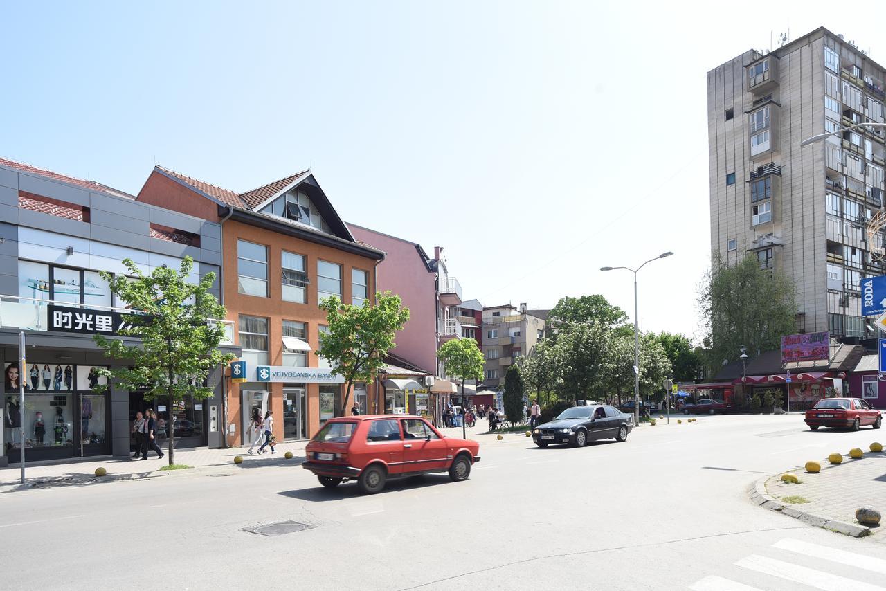 City Center Apartments ピロト エクステリア 写真