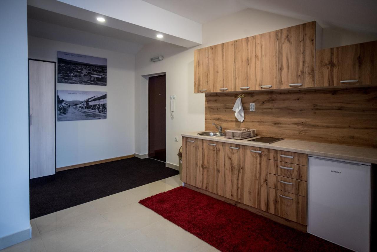 City Center Apartments ピロト エクステリア 写真