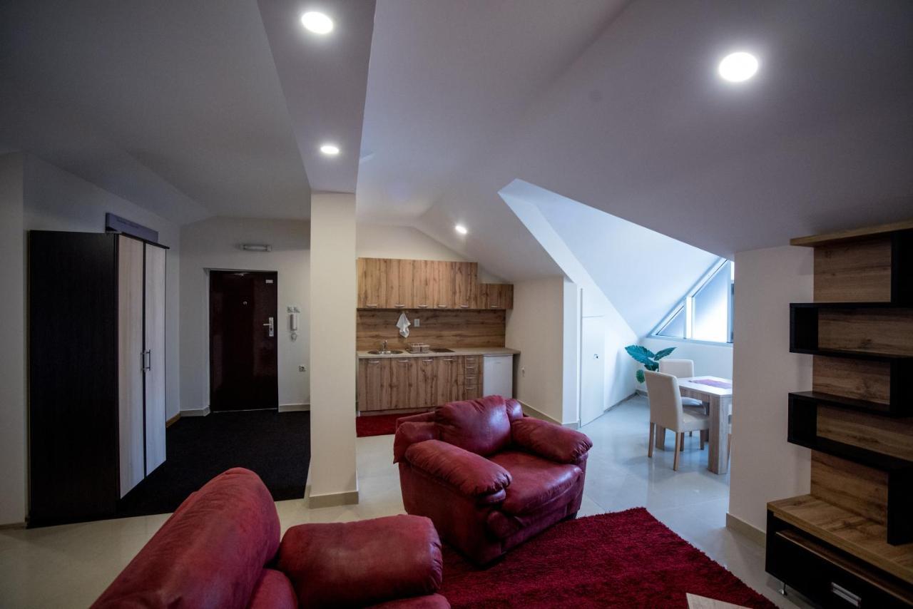 City Center Apartments ピロト エクステリア 写真