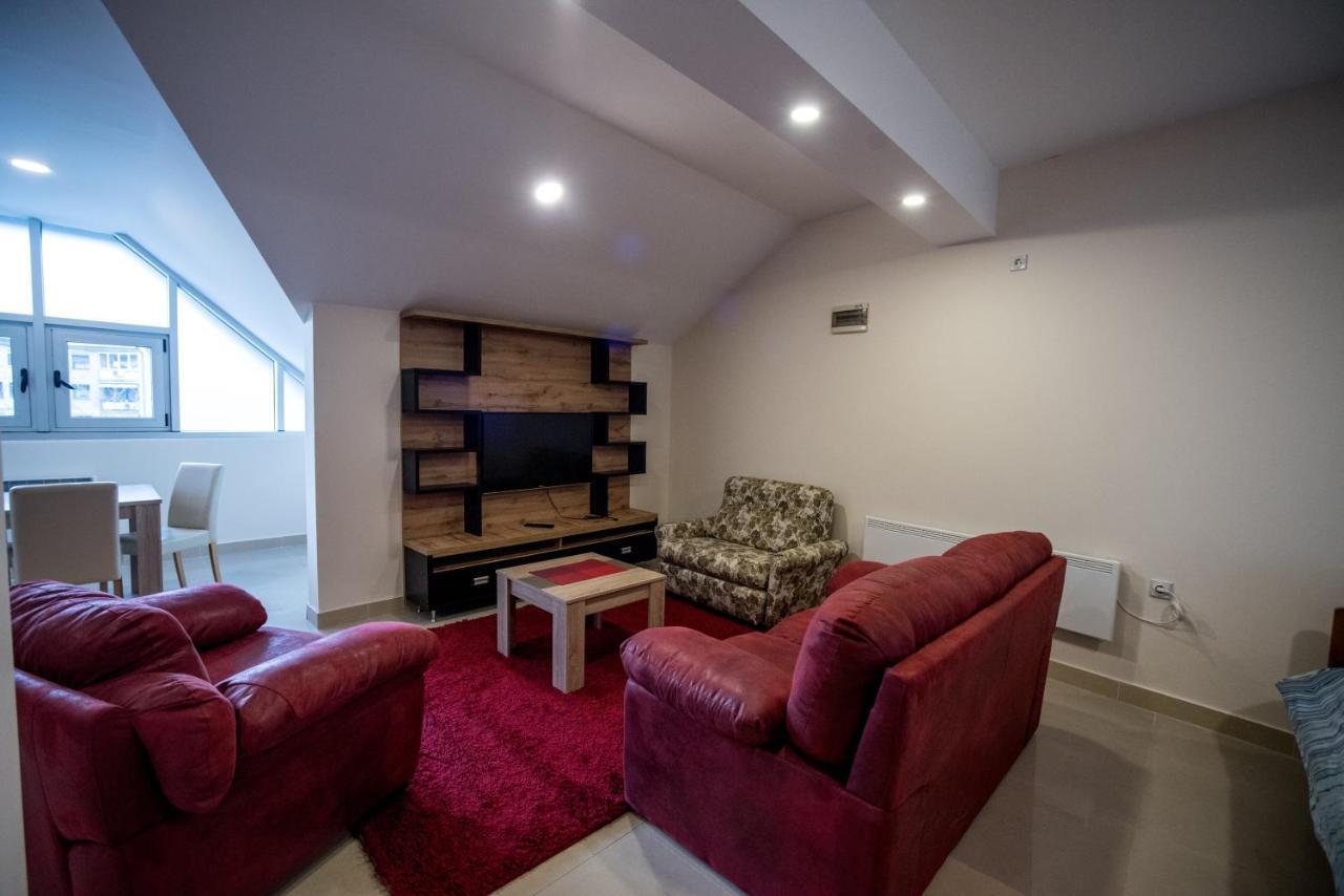 City Center Apartments ピロト エクステリア 写真