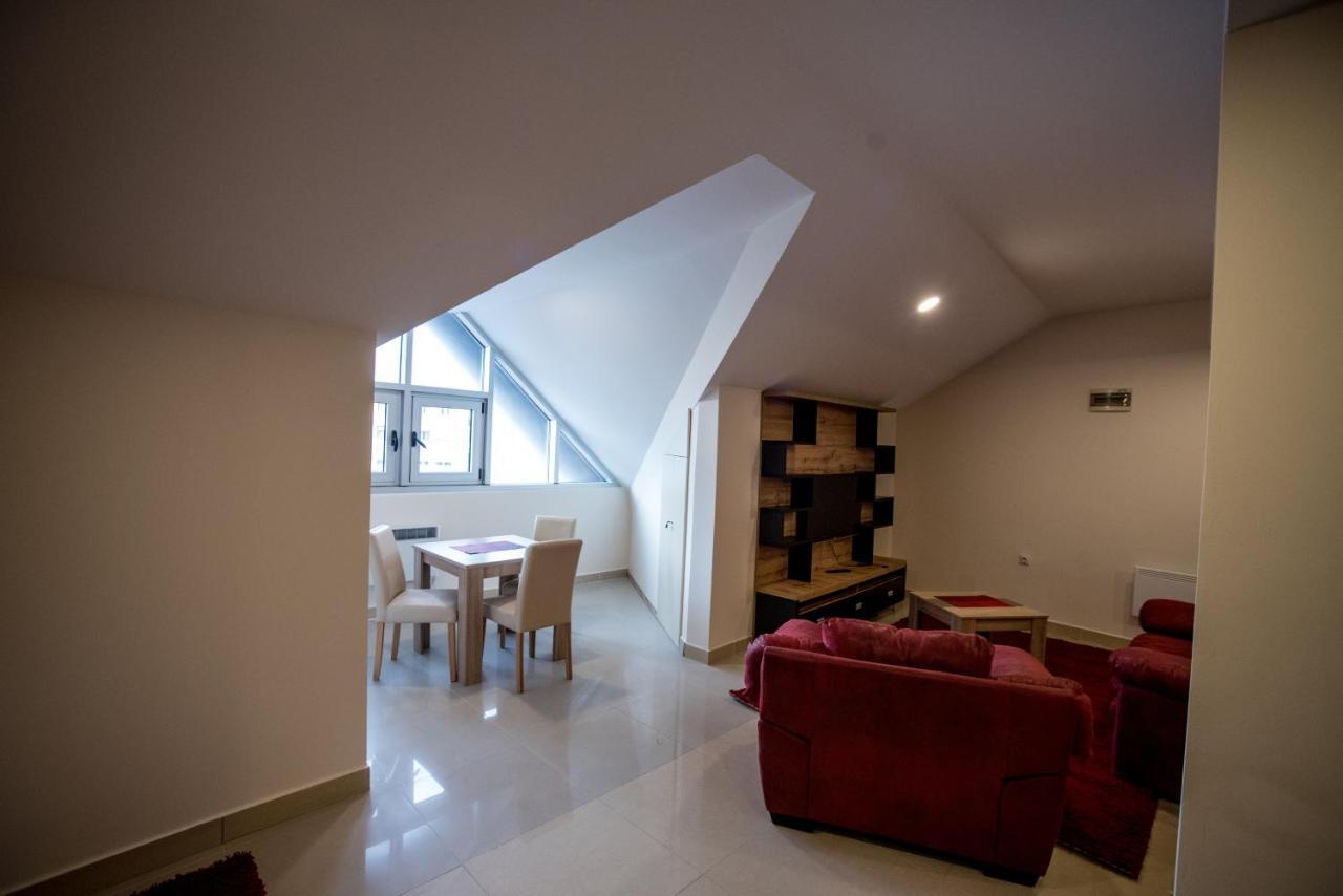 City Center Apartments ピロト エクステリア 写真