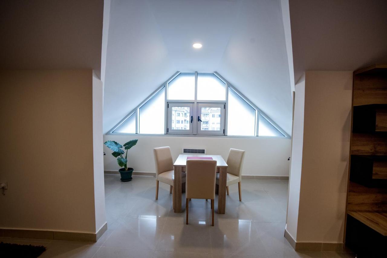 City Center Apartments ピロト エクステリア 写真